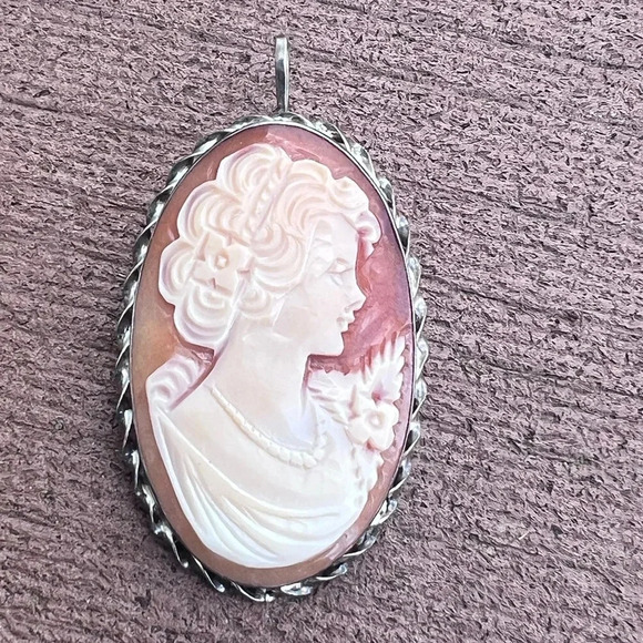 Signed Italy 925 Cameo Brooch/Pendant - Picture 1 of 5